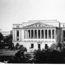 State Library and Courts Building