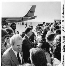 "Fazio & Brown shake hands. AF1 is in background"