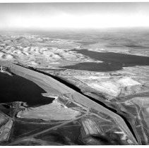 San Luis Dam and Reservoir