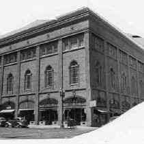 Masonic Temple, with Pittsburgh Paint Store on much of ground floor