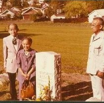 Visitation to Linkville Cemetery 1979: Memorial Gravestone