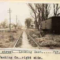 R street rail line at 5th street