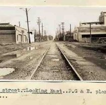 R street rail line at 6th street