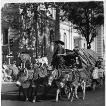 Orville Ewing has traveled from the Atlantic to Pacific Coasts and from Canada to Mexico. He gave up oil painting because the paint affected his health. He started pencil sketching in 1938