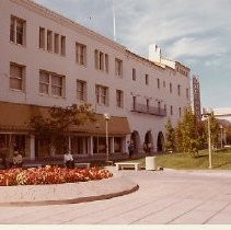 Breuner's department store