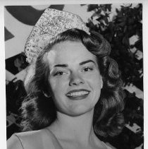 Delsa Keaton, Miss Sacramento, 1954, in gown, tiara and sash