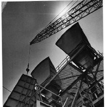 New microwave reflectors installed at Pacific Telephone Co.'s 15th and J Sts. building