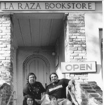 La Raza Galeria Posada Staff