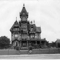 Carson House in Eureka