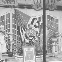 Patriotic Window Displays