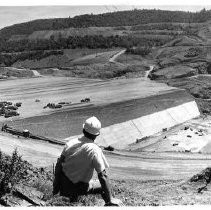 Side view of the Oroville Dam, under construction
