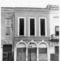 Photograph of Gregory Barnes Building in Old Sacramento, prior to restoration