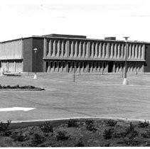 Pacific Telephone Co.'s new building at 4111 Marconi Ave