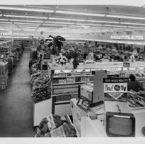 Exterior view of the Stop N Shop grocery store owned by the Kassis family. This store was on Stockton Blvd. in Sacramento