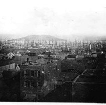 Photograph of San Francisco showing hundreds of ships at anchor, 1850