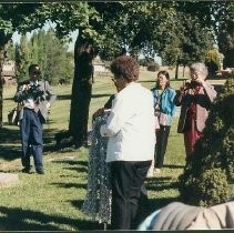 Tule Lake Linkville Cemetery Project 1989: Presentation of Paper Cranes