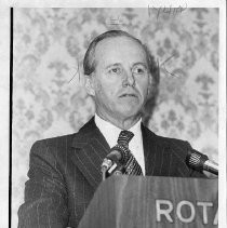 Robert McCabe, speaking to the Rotary Club of Sacramento