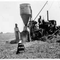 Portable Mill Grinding Alfalfa