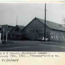 Railroad crossing ata 29th & R streets