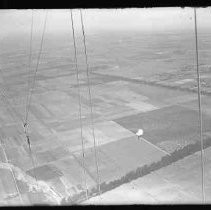 A hot air ballon airborne