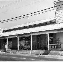 Louis Lepetit store in Diamond Springs