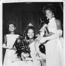 Wenona Diane Hillman, Miss Afro-Sacramento, is flanked by the runnersup in the contest held at the El Dorado Hotel