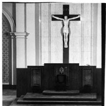 View of Bishop Frances Quinn from the Cathedral of the Blessed Sacrament celebrating a Mass of Thanksgiving for the release of the hostages from Iran in 1980