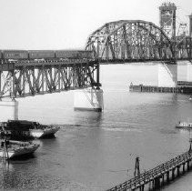 "Martinez-Benicia Bridge"