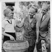 Dr. Irene Hickman, an osteopath and the Sacramento County assessor, with her husband Jack and son Alan