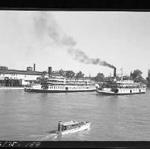 Riverboats Delta Queen and Port of Stockton