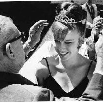 Gloria (Gwynne) Barham crowned Maid of Sacramento