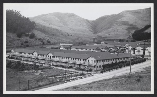 [view of facility showing situation within canyon]