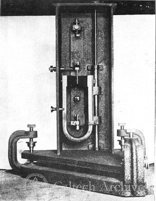 Wood-Anderson torsion seismometer