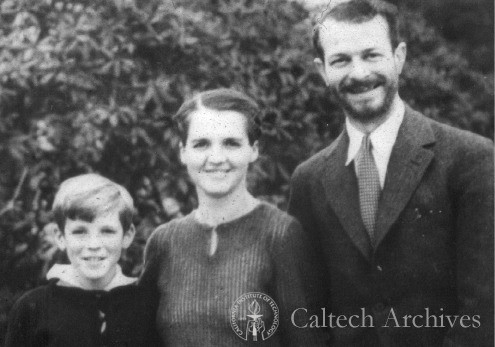 Linus and Ava Helen Pauling with their son — Calisphere
