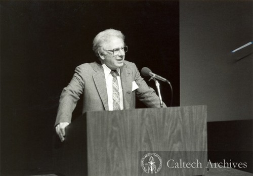 Marvin Goldberger speaking at Electrical Engineering Symposium