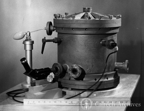 Robert Millikan's oil drop apparatus