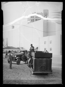 Car lot on Oxford, Southern California, 1936