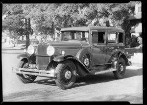 Hupmobile, Sanford, owner & assured - 4041 Brighton Avenue, Los Angeles, CA, 1933