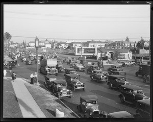 Traffic, Wilshire Boulevard and South Western Avenue, Los Angeles, CA, 1930