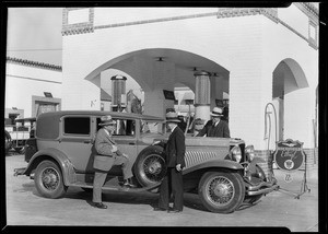 Harry Miller at Duesenberg, Southern California, 1930