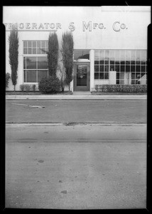 Scene of accident near 6501 South Alameda Street, Cantlay & Janzola assured, Southern California, 1933