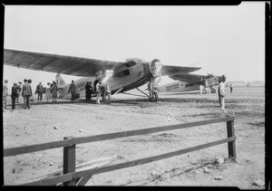 Maddux party and Australian flyer leaving for San Diego, Southern California, 1928