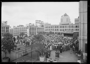 Easter program on roof, The May Company, Southern California, 1931