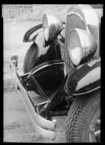 REO sedan, J.F. Warren, owner & assured, Southern California, 1935