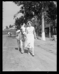 Publicity for convention, donkey, elephant, monkey, Southern California, 1932