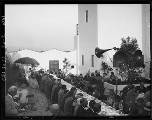 Opera singer and crowd around Lido Isle, Newport Beach, CA, 1928