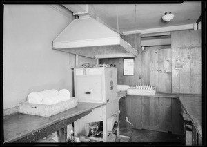 Dishwasher at Union Oil building cafeteria, Southern California, 1925