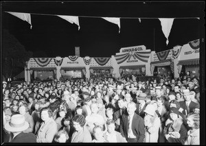 Opening market, West 30th Street & South Western Avenue, Southern California, 1930