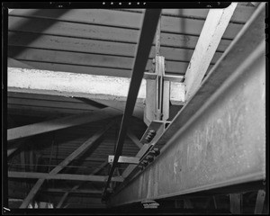 Beam construction in pipe division building, Southern California, 1940