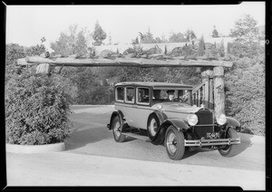 Tanner cars at Beverly Wilshire Hotel, Southern California, 1929